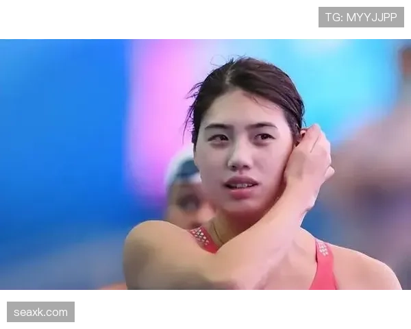 张雨霏这组私服照也太明星了吧，我的银行卡直接举白旗